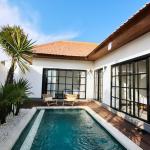 Charming 2-Bedroom Villa with Enclosed Living in Tumbak Bayuh - Yearly Rental