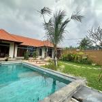 2 Bedrooms Villa For Rent with Private Pool Overlooking Rice Field and Spacious Garden in Tampaksiring, Ubud Bali - Yearly Rental