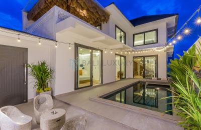 Stunning 3-Bedroom Elegance Villa in Bumbak - Leasehold 21.5 Years