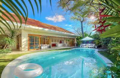 Charming 4-Bedroom Villa with Private Pool, Trees and a Generous Terrace in Canggu - Yearly Rental