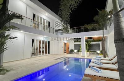 Luxury 4-Bedroom Modern Villa in Tumbak Bayuh - Yearly Rent