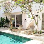 Spacious 3-Bedroom Villa with Private Pool and Rooftop Terrace in Tumbak Bayuh - Leasehold