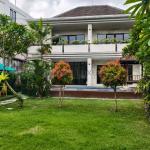 3 Bedrooms Villa with Private Pool and Spacious Garden in Tumbak Bayuh - Monthly Rental